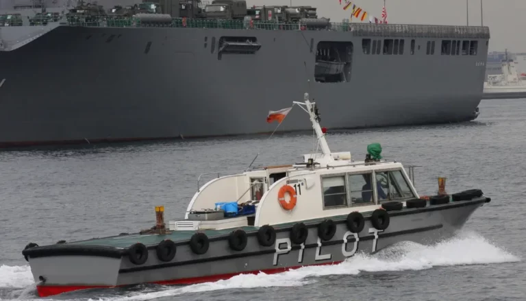 Marine Towing Services in Dubai